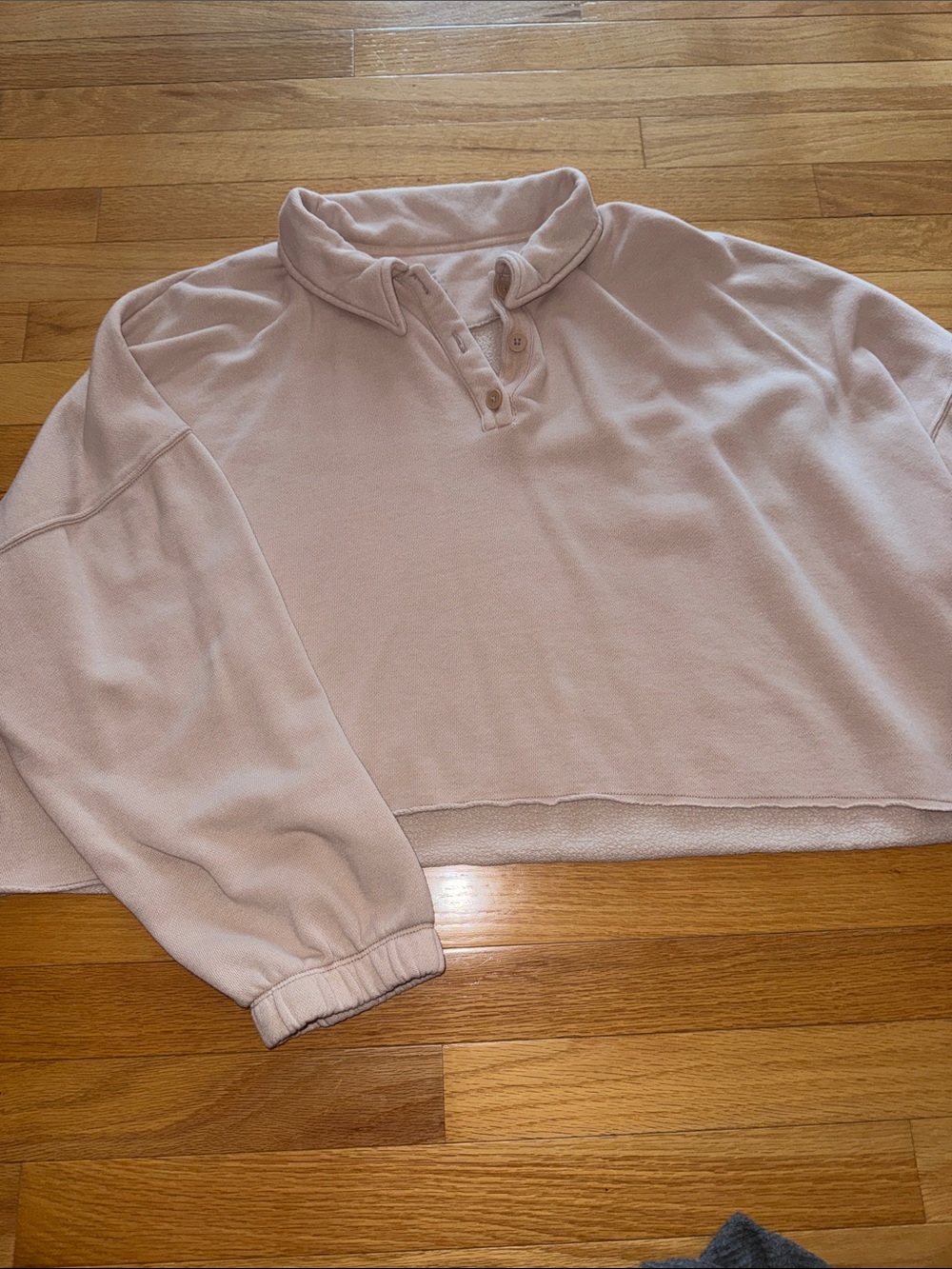 Women’s Relaxed Collar Crop Sweatshirt - Light Blush